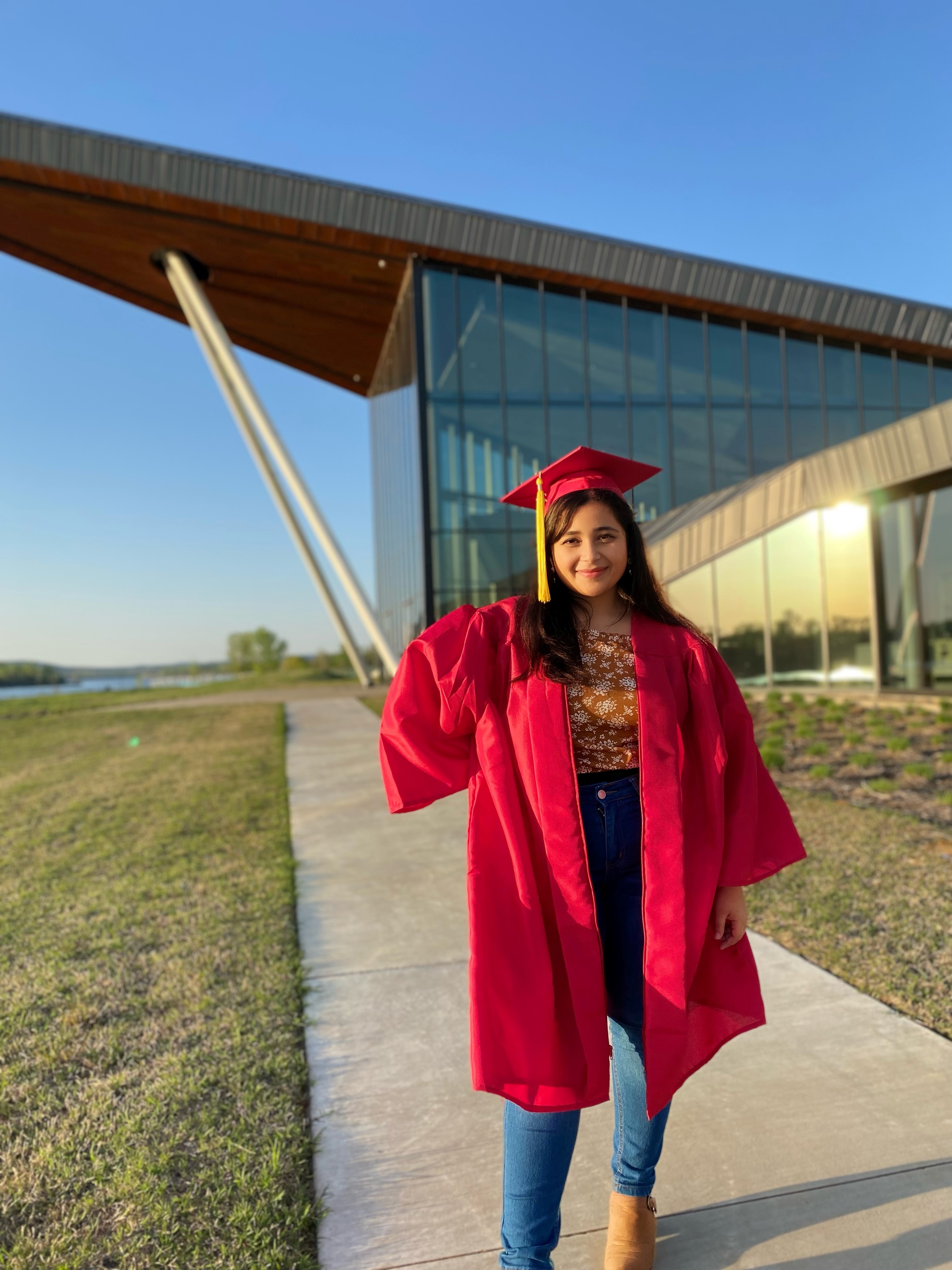 Mayeli Rivas photographed for Northside High School graduation.